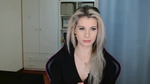 KristineAmore online show from 03.18.26