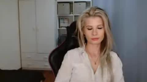 KristineAmore online show from 04.06.26