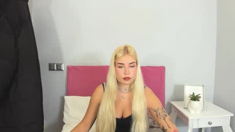 KristyFlowers online show from 01.17.25