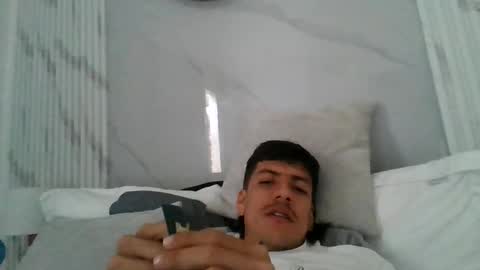 Snapshot of krlitoshincapie chatting on 10.28.25 krlitoshincapie online show from 10.28.25