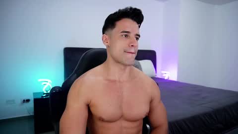 Snapshot of krops_ chatting on 03.09.25 KROPS online show from 03.09.25