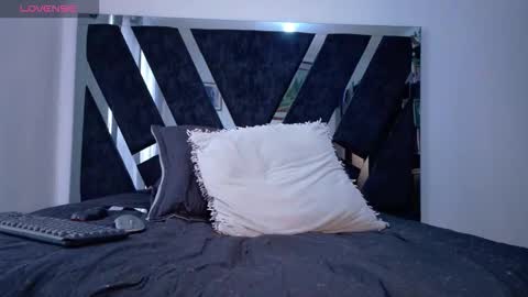 Kroy Wood online show from 11.01.25