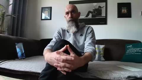 Snapshot of krummersaebel chatting on 02.22.25 krummersaebel online show from 02.22.25