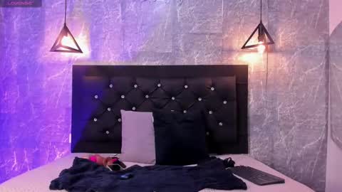 Kystal Taylor online show from 10.06.25