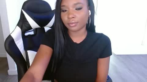 Krystal Blake online show from 10.29.25