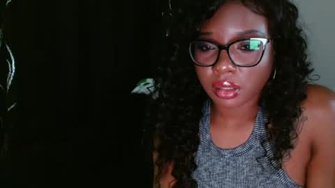 Snapshot of krystalblakexxx chatting on 07.30.26 Krystal Blake online show from 07.30.26