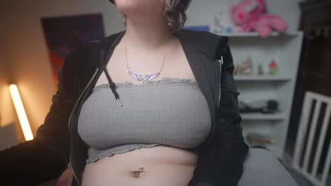 Snapshot of krystalsyxx chatting on 02.07.25 Krystal Syx online show from 02.07.25