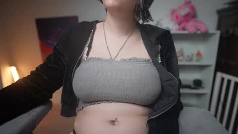 Snapshot of krystalsyxx chatting on 02.16.25 Krystal Syx online show from 02.16.25