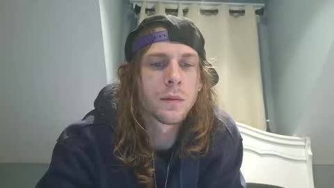 krytiar1992 online show from 10.21.25