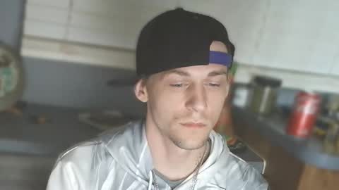 krytiar1992 online show from 11.12.25