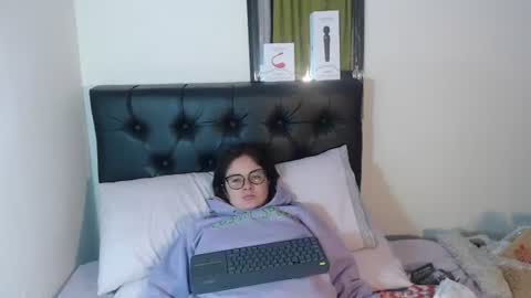 Snapshot of kryystaladams chatting on 07.03.26 kryystaladams online show from 07.03.26