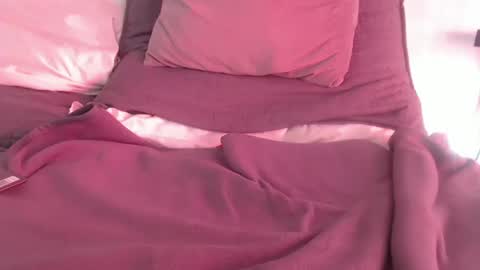 Snapshot of kung_furious chatting on 10.16.25 Ohm. online show from 10.16.25