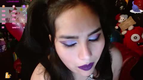 Fetiche Woman online show from 12.18.25