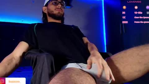 kuzzcoo online show from 11.11.25