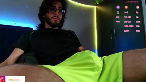 Snapshot of kuzzcoo chatting on 02.26.26 kuzzcoo online show from 02.26.26