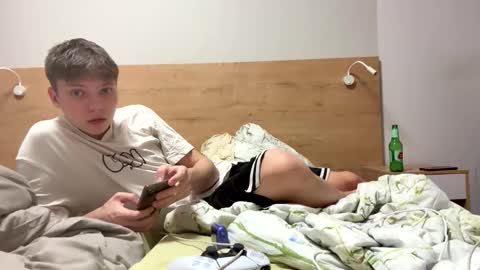 Snapshot of kvara328832 chatting on 12.02.25 kvara328832 online show from 12.02.25