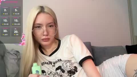 Snapshot of kvetapin chatting on 06.23.26 Bella and Alexandra online show from 06.23.26