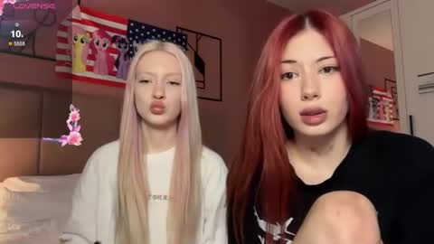 Snapshot of kvetapin chatting on 07.10.26 Bella and Alexandra online show from 07.10.26