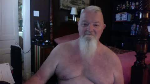 Snapshot of kyhgihntight chatting on 10.14.25 Nick Nude Celt KYHighNTight online show from 10.14.25