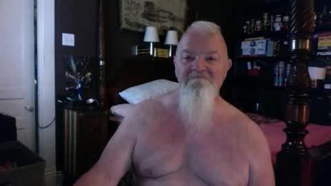 Snapshot of kyhgihntight chatting on 10.22.25 Nick Nude Celt KYHighNTight online show from 10.22.25