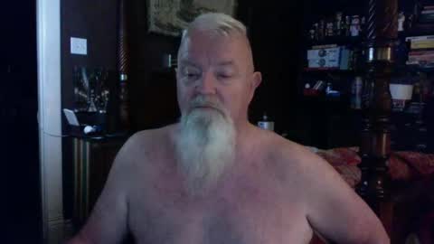 Snapshot of kyhgihntight chatting on 05.29.26 Nick Nude Celt KYHighNTight online show from 05.29.26