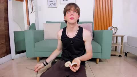 Kyle Dusk online show from 12.03.25