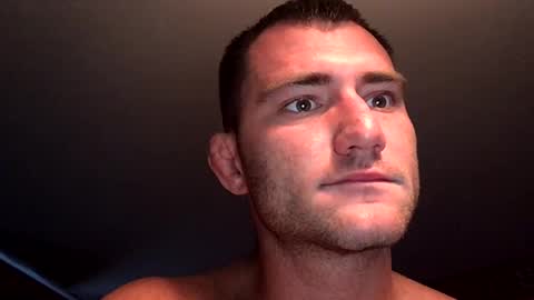 Snapshot of kylegotittt chatting on 12.20.24 Hotbody545 online show from 12.20.24