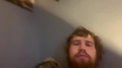 Snapshot of kylelovepussy69 chatting on 10.30.25 kylelovepussy69 online show from 10.30.25