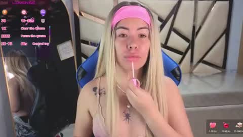 Snapshot of kylia_a chatting on 07.22.26 Kilya online show from 07.22.26