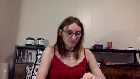 Snapshot of kylianna chatting on 04.21.26 Kylianna online show from 04.21.26