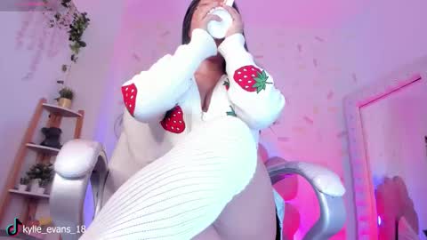 Kylie online show from 11.04.25