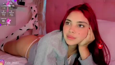 Snapshot of kylie_hottt_ chatting on 03.18.26 k ylie online show from 03.18.26