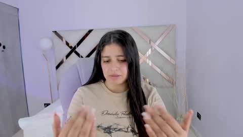 Kylie Reyes  online show from 11.28.25