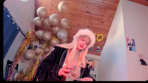 Snapshot of kyliekandy chatting on 01.16.25   online show from 01.16.25