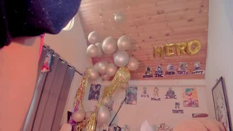 Snapshot of kyliekandy chatting on 02.12.25   online show from 02.12.25
