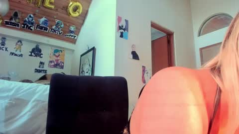 Snapshot of kyliekandy chatting on 02.21.25   online show from 02.21.25