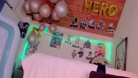Snapshot of kyliekandy chatting on 03.09.25   online show from 03.09.25