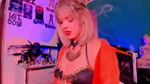 Snapshot of kyliekandy chatting on 10.25.25   online show from 10.25.25