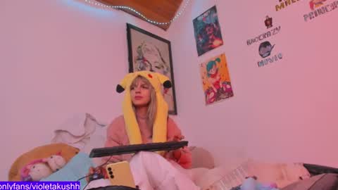Snapshot of kyliekandy chatting on 06.14.26 online show from 06.14.26