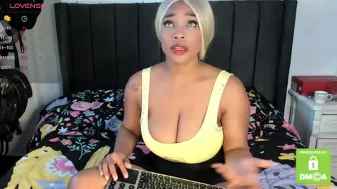 kylie white boobs online show from 01.08.25