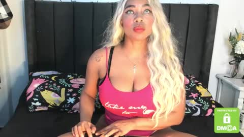 kylie white boobs online show from 02.25.25