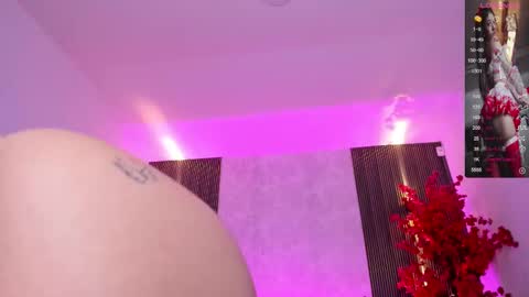 Snapshot of kyliie_jones chatting on 02.13.25 KYLIE online show from 02.13.25