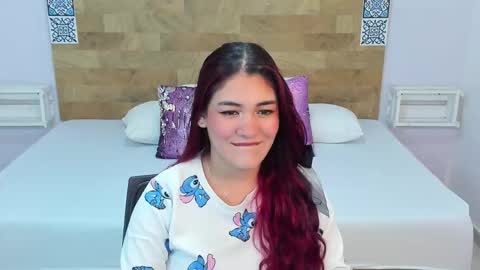 Snapshot of kyliiebaker chatting on 02.22.26 Kylie online show from 02.22.26
