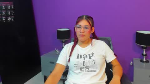 Snapshot of kyliiebaker chatting on 02.28.26 Kylie online show from 02.28.26