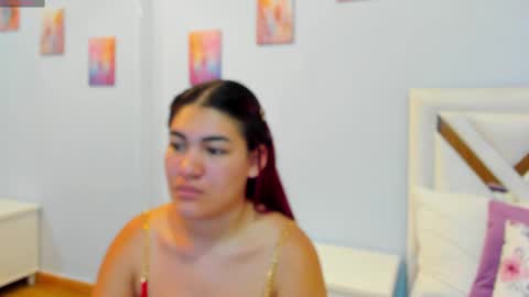 Snapshot of kyliiebaker chatting on 05.27.26 Kylie online show from 05.27.26