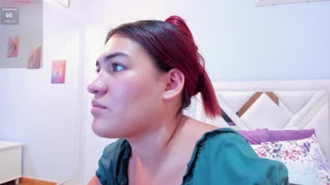 Snapshot of kyliiebaker chatting on 05.31.26 Kylie online show from 05.31.26