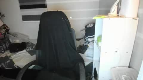 Snapshot of kylinebigloader chatting on 04.17.26 Eynah online show from 04.17.26