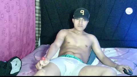 kym629357 online show from 11.19.25