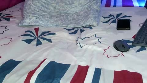 kym629357 online show from 12.18.25