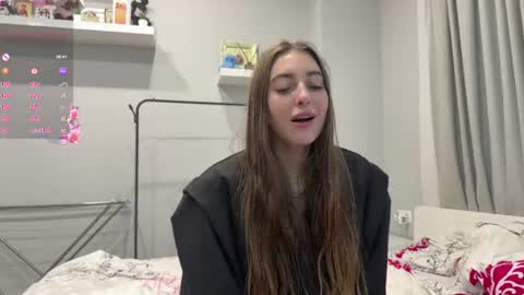 Snapshot of kymberlyrosenlof chatting on 06.13.26 Selena online show from 06.13.26